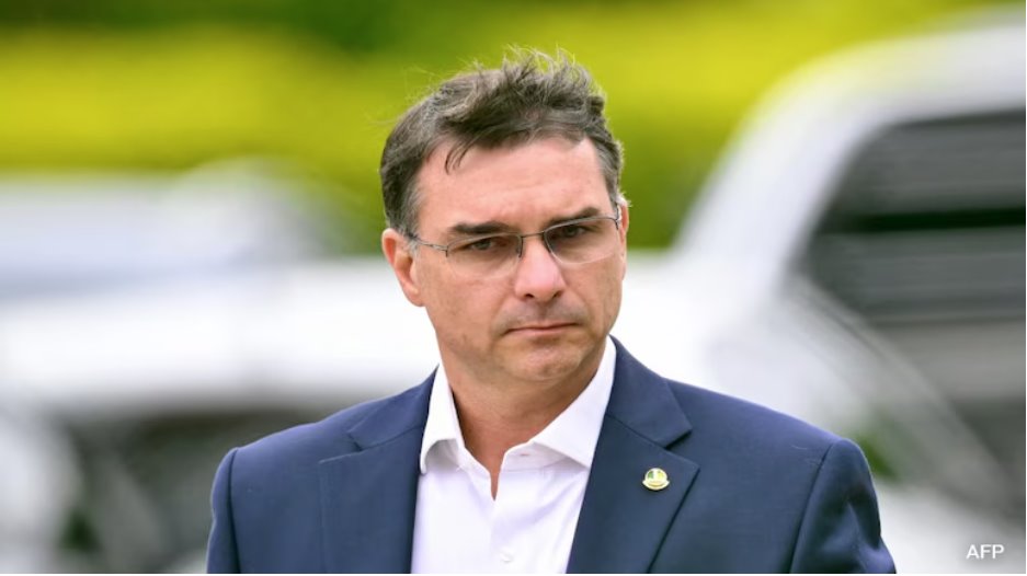 巴西前總統(tǒng)博索納羅已表示，他打算支持他的長子競選總統(tǒng)。