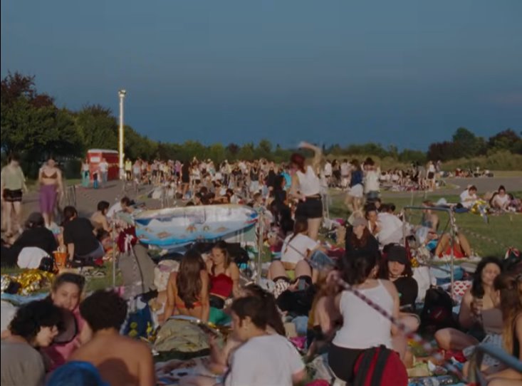 哈里&middot;斯泰爾斯上傳驚喜視頻《Forever, Forever》