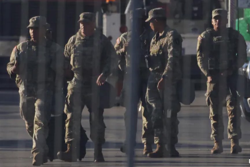 數(shù)百名來自加利福尼亞州和俄勒岡州的士兵被部署到波特蘭