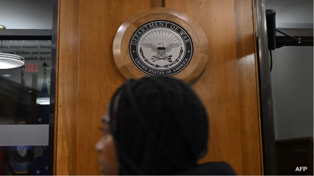 如果國會(huì)通過立法正式更改戰(zhàn)爭部的名稱，成本可能會(huì)進(jìn)一步上升。