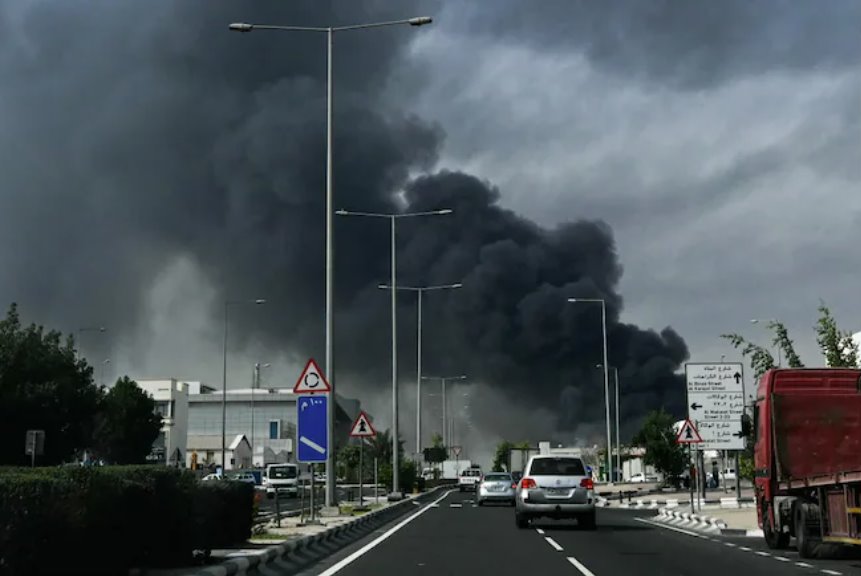 伊朗導(dǎo)彈落入卡塔爾首都多哈，以報(bào)復(fù)美國(guó)的襲擊