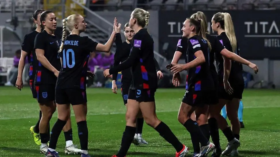 喬治亞·斯坦威在對陣烏克蘭的比賽中攻入兩球并貢獻一次助攻