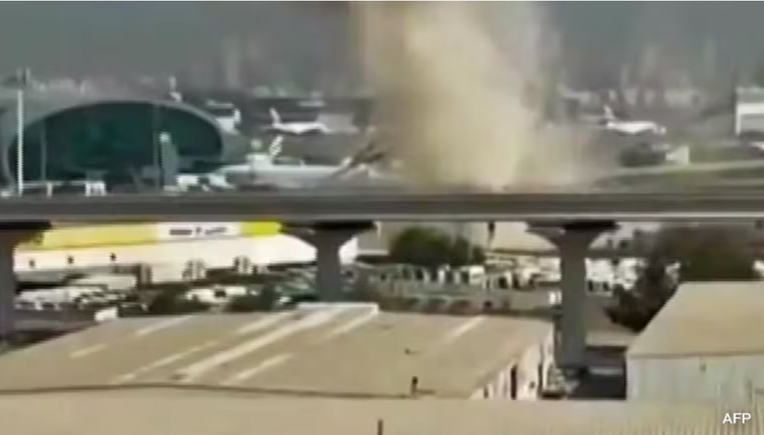 這一幕被一名目擊者拍攝的視頻記錄了下來