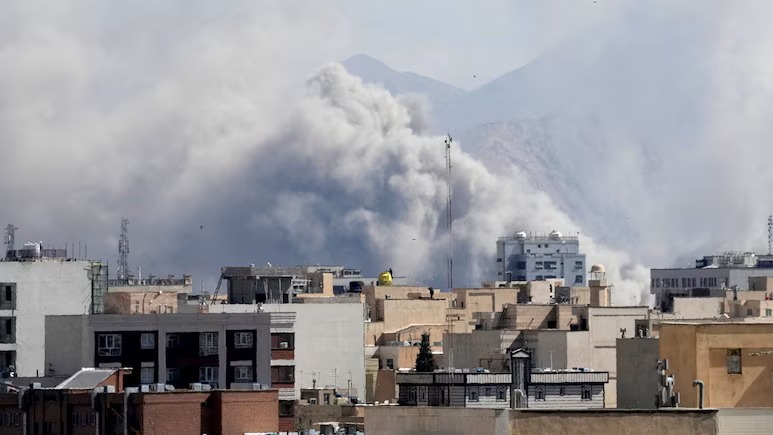 全天候部署戰(zhàn)斗機和海軍艦隊會增加溫室氣體排放